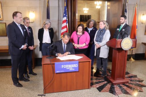 Westchester County Single Use Plastic Wear Signing JPG